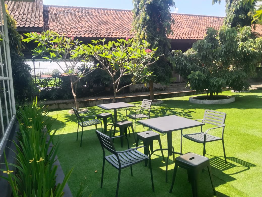 Suasana Coffee Shop Kopi Sawah
